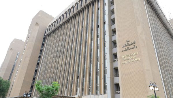 لتفادي حرمان الطلبة.. دعوة نيابية لرفع قيود قرار “عدم الرسوب”