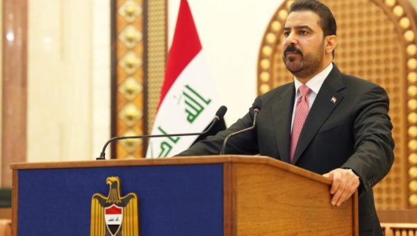 الزيدي يأمر بالتحقيق في التجاوز على العلم الأمريكي بيوم السيادة