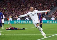 مبابي يحسم الكلاسيكو ويبلغ المئوية.. ريال مدريد يُسقط برشلونة في عقر داره