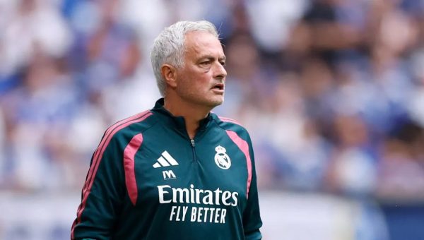 ورقةٌ جديدة على طاولة مورينيو.. تغييرات اضطرارية في تشكيلة ريال مدريد